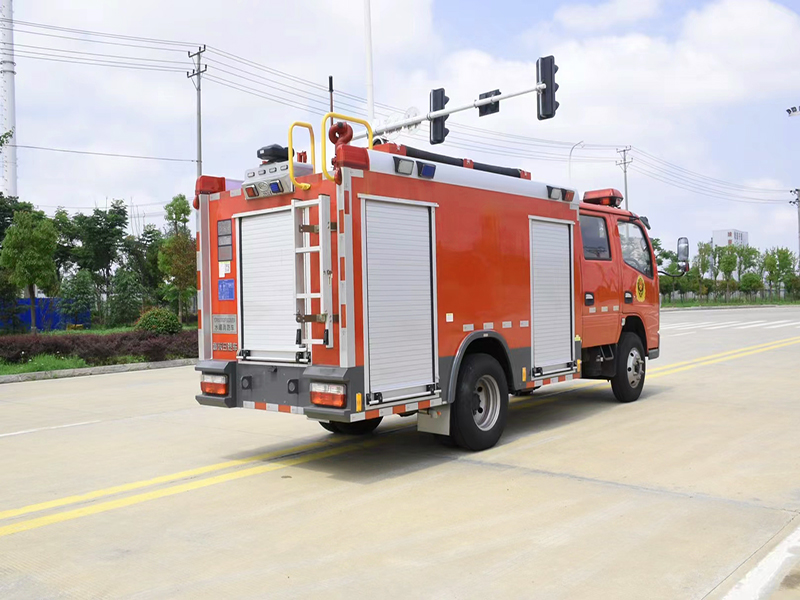 國六5噸東風大多利卡泡沫消防車